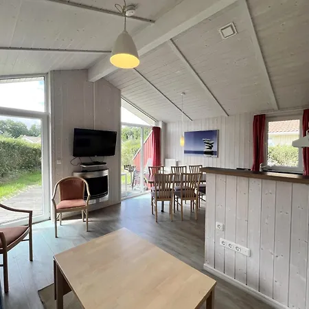 Strandhaus Freibeuterweg 18 *