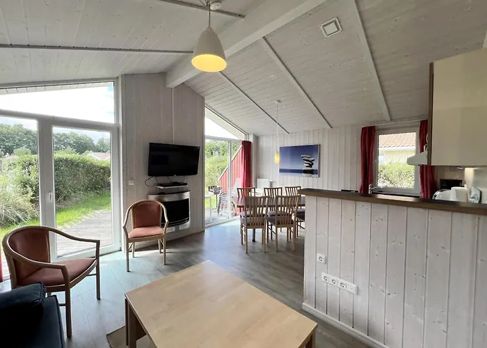 Strandhaus Freibeuterweg 18 *